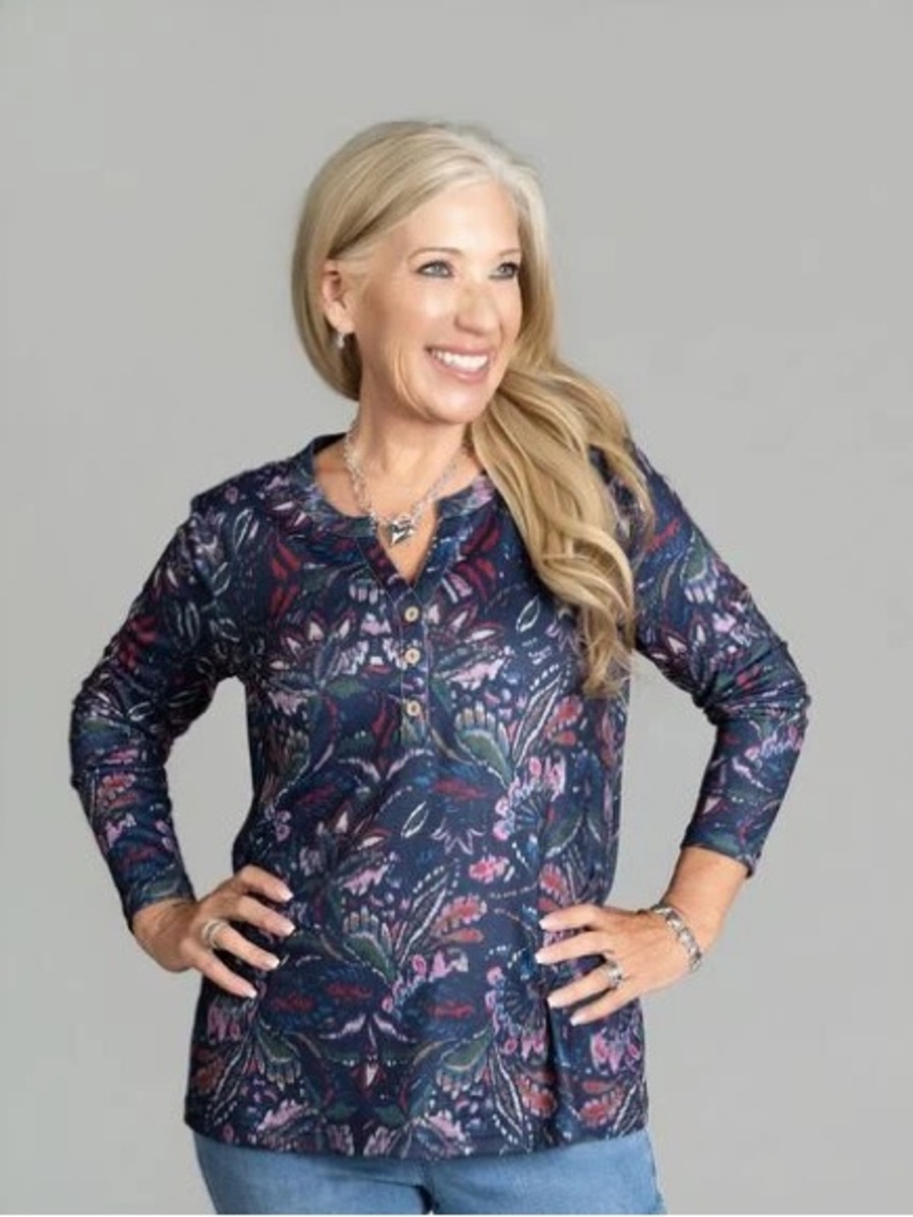Papillon Blanc Navy Multicolor Henley Top